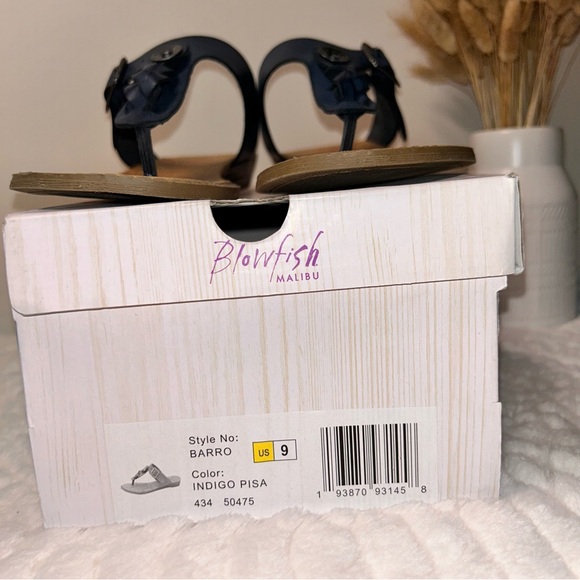 Blowfish Malibu Barro T-strap Women’s Sandal. Indigo Pisa Size 9. NWB - Picture 9 of 9